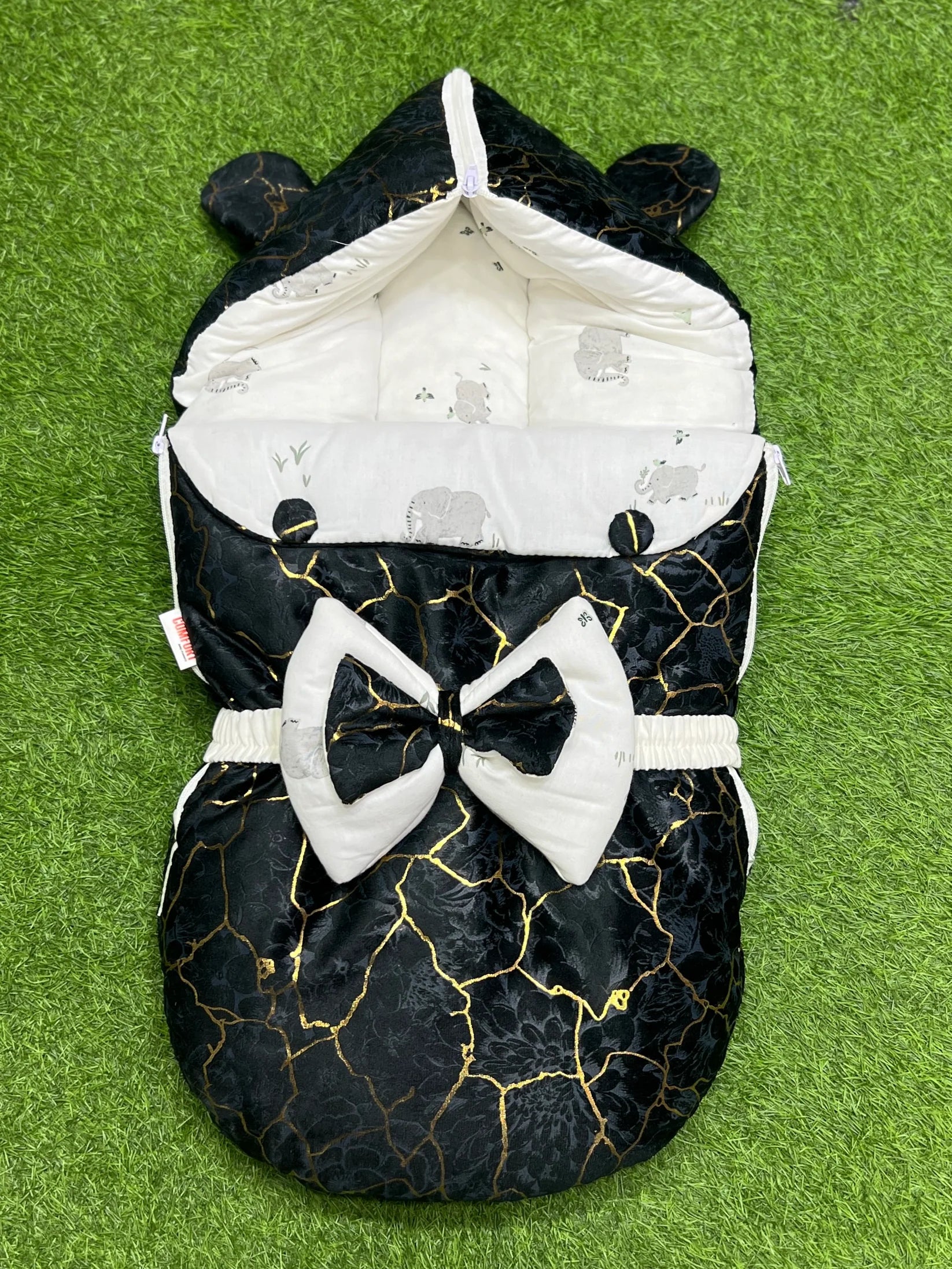 Luxury Bear Style Velvet Hooded Baby Carry Nest