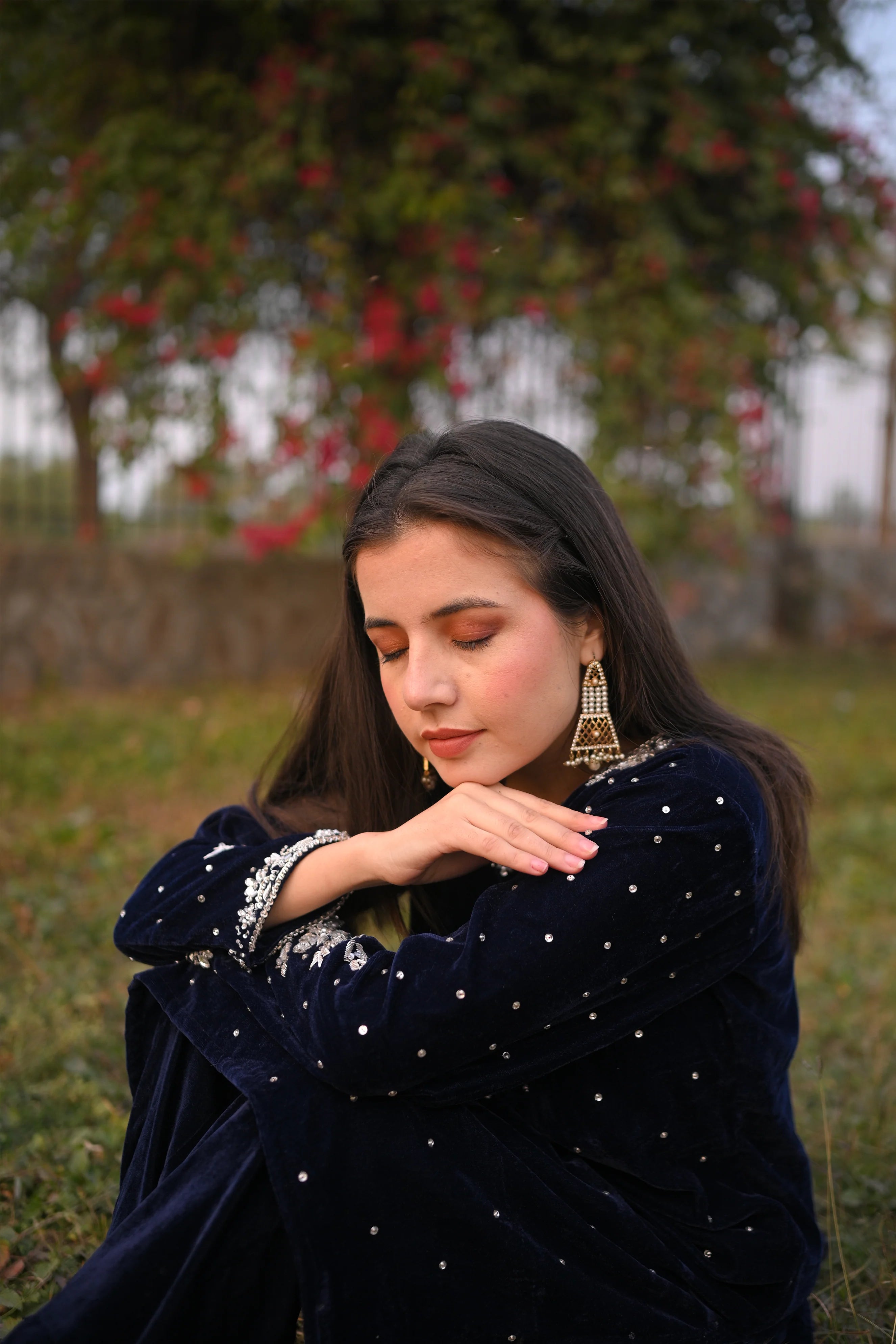 Blue Velvet Short Dress with Kora Dabka Hand Embellishment – 2 Piece Set