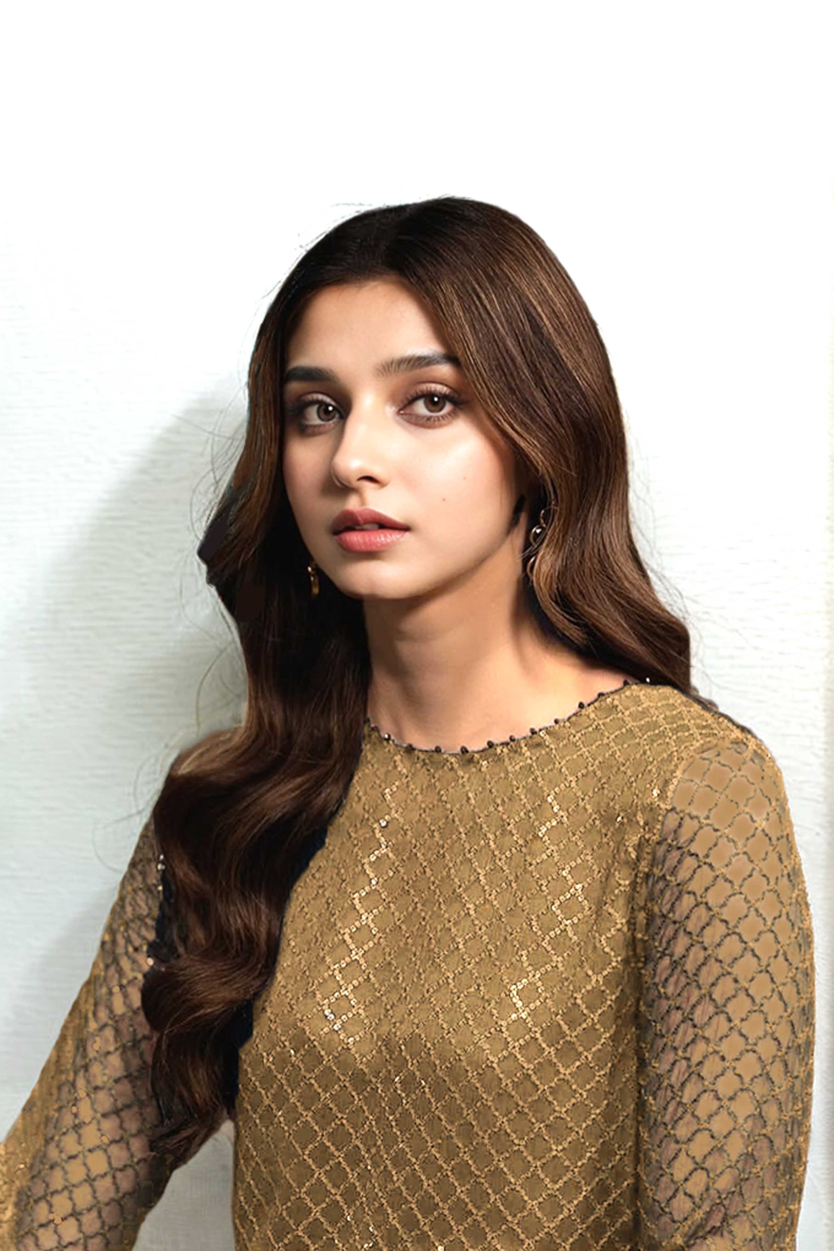 Elegant Golden Luxury Long Dress