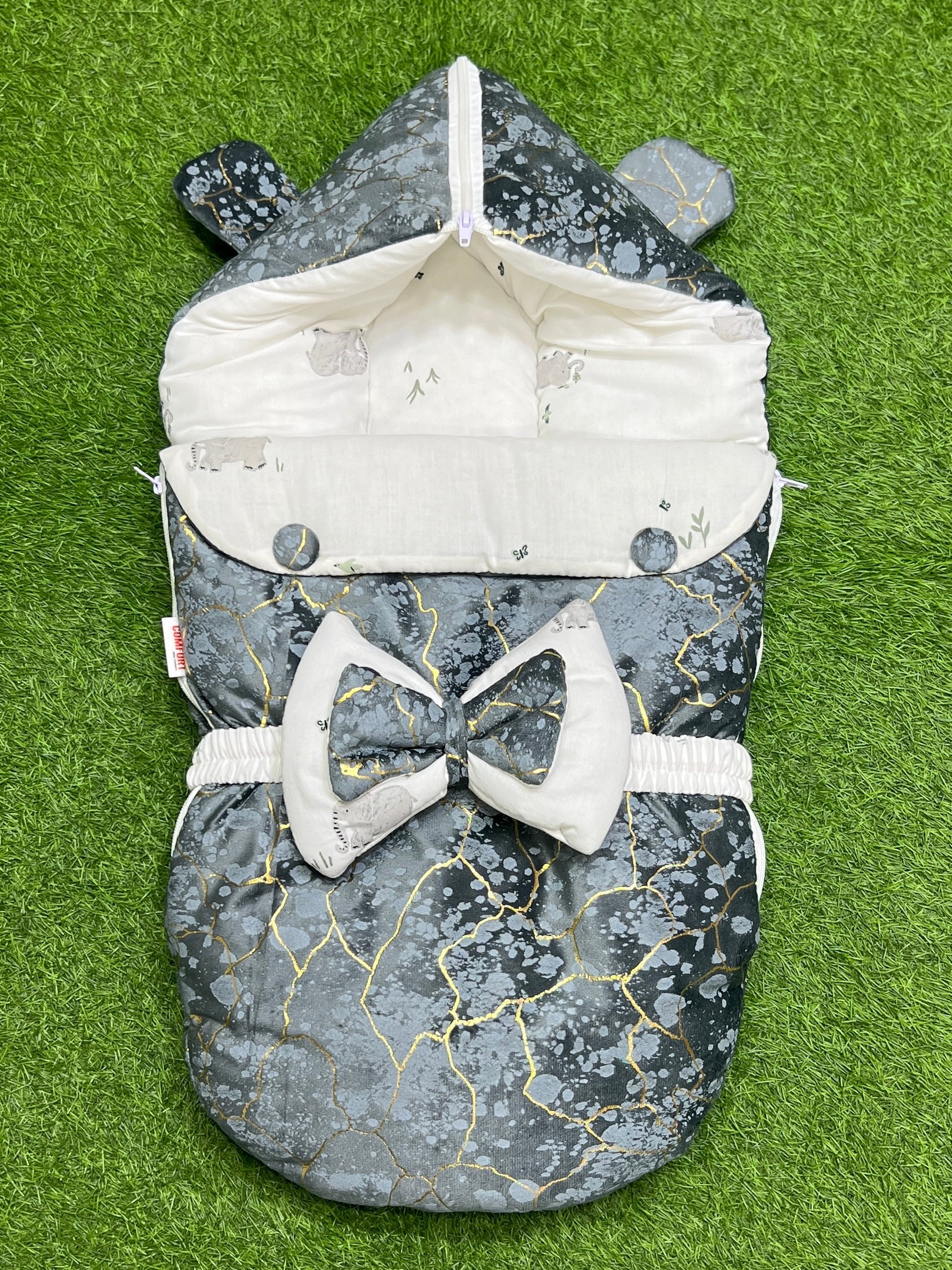 Luxury Bear Style Velvet Hooded Baby Carry Nest