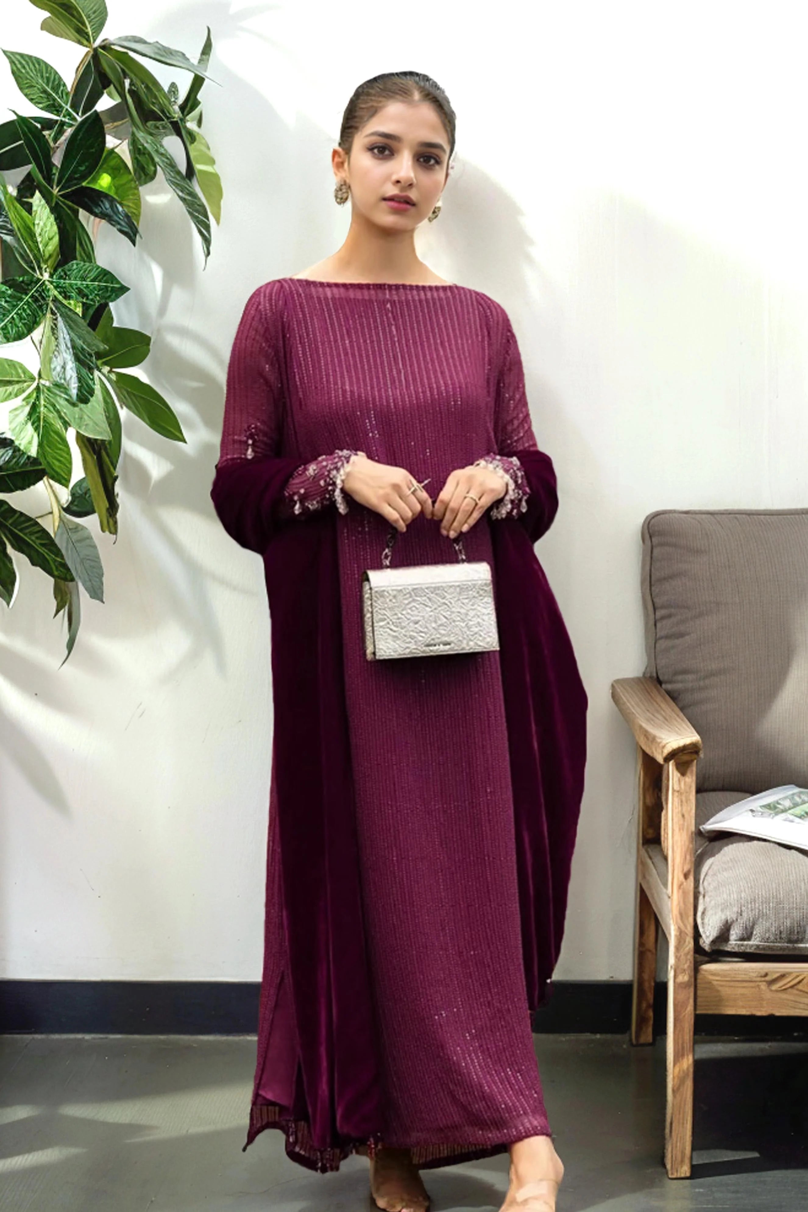 Elegant Magenta Dress with Delicate Handwork